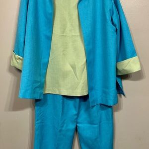 Womens 3 Piece Summer Set By Swann. Size 12.